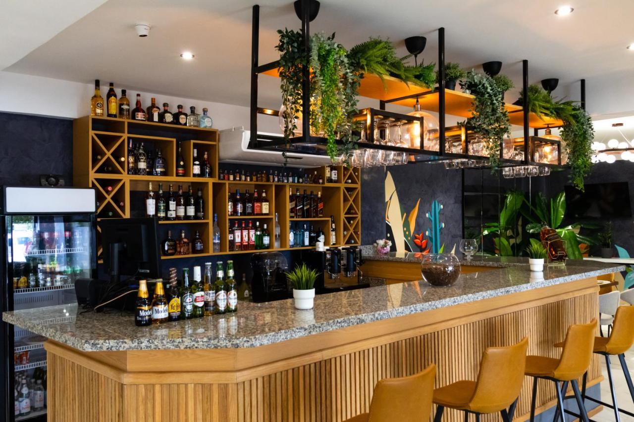 Habana Hotel Y Restaurante Higuey Ngoại thất bức ảnh