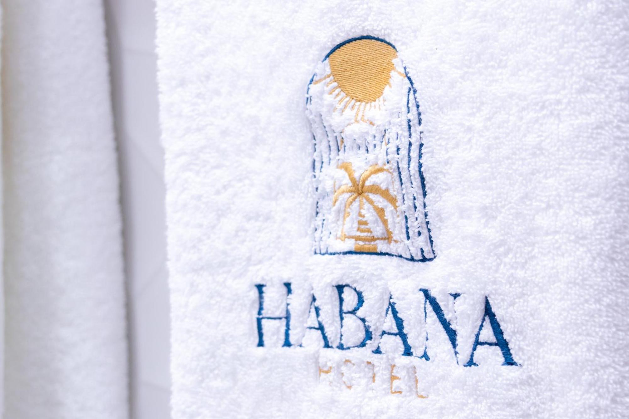 Habana Hotel Y Restaurante Higuey Ngoại thất bức ảnh