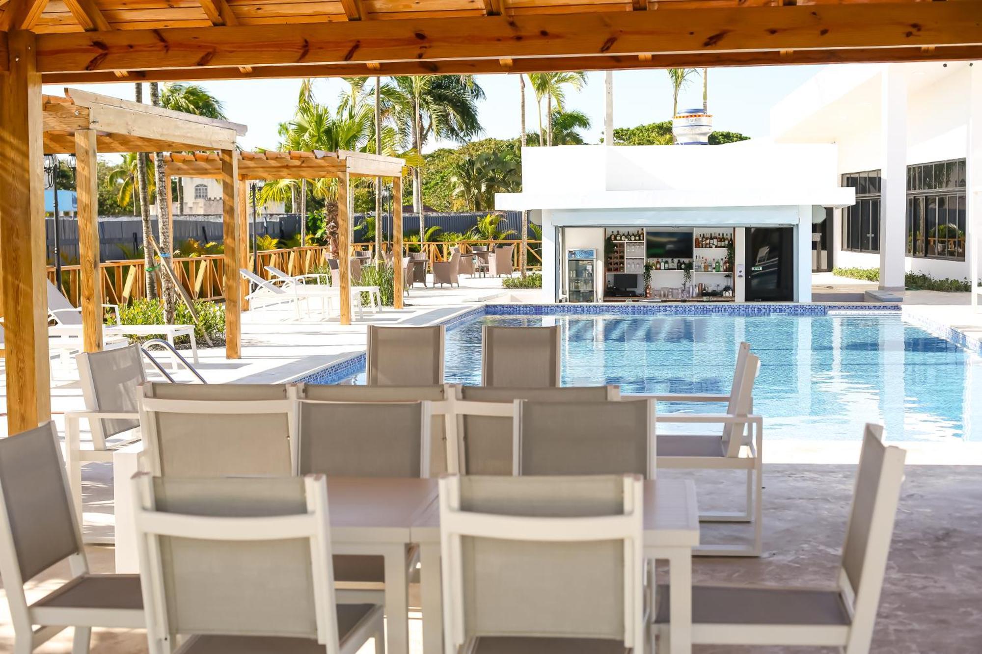 Habana Hotel Y Restaurante Higuey Ngoại thất bức ảnh